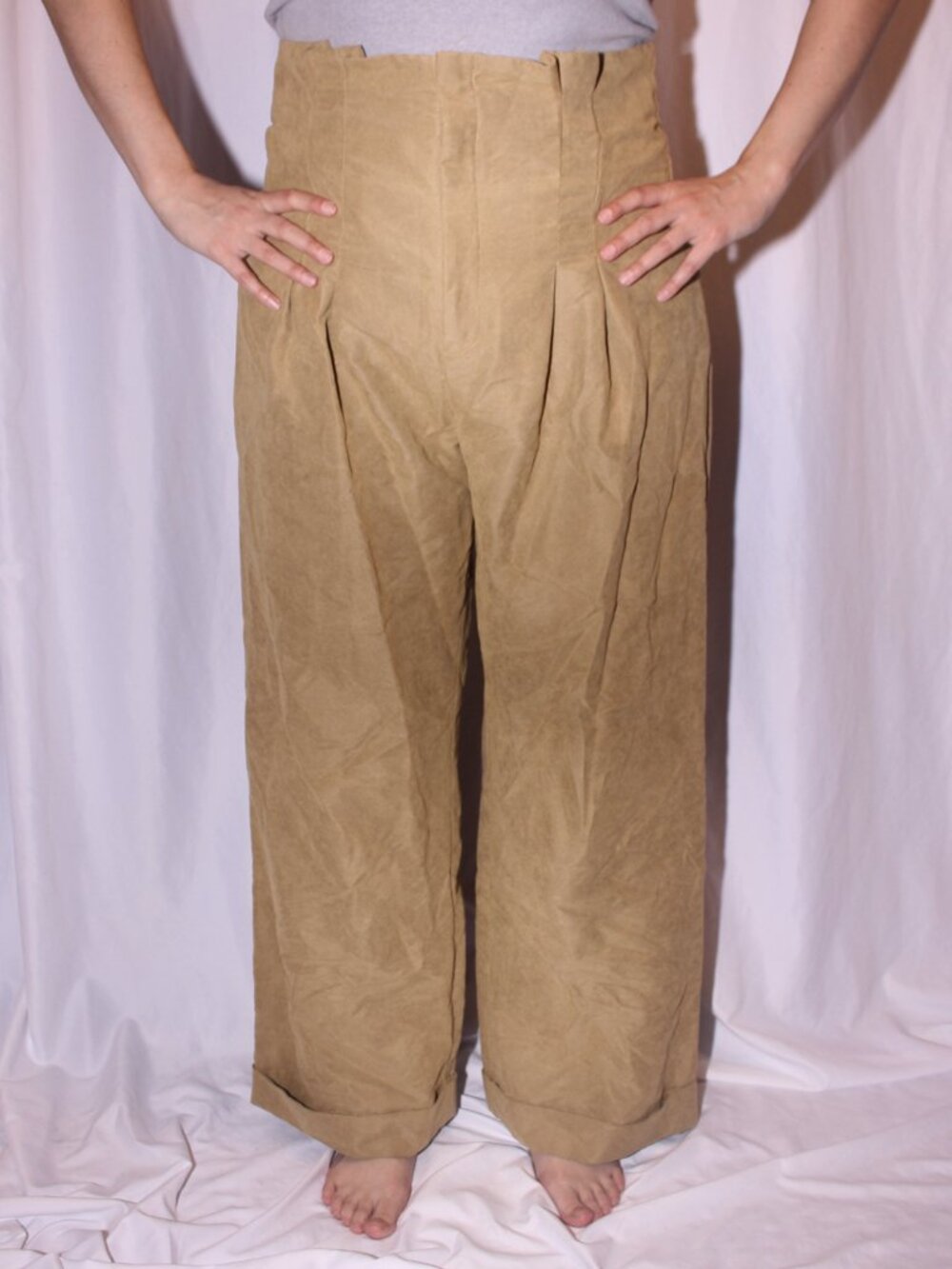 UO high-waisted camel trousers